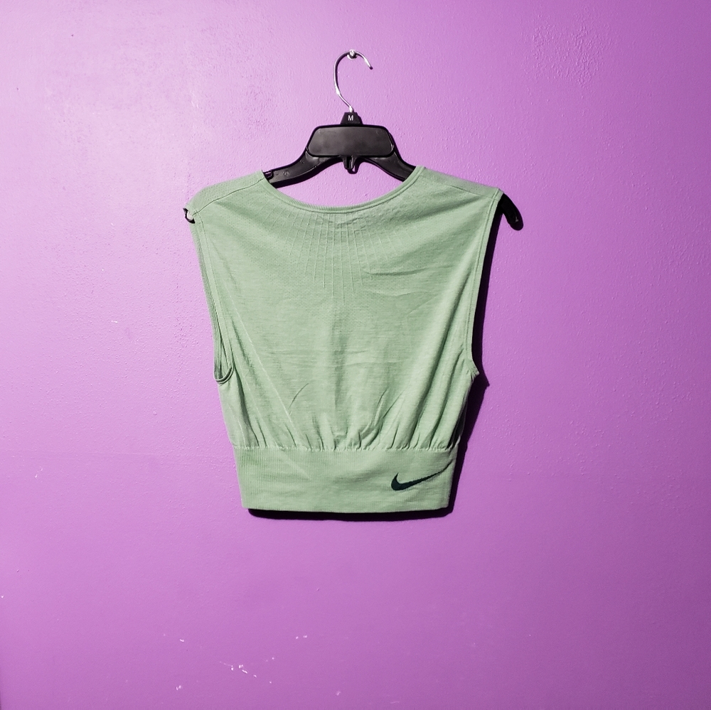 Nike ribbed tank crop top